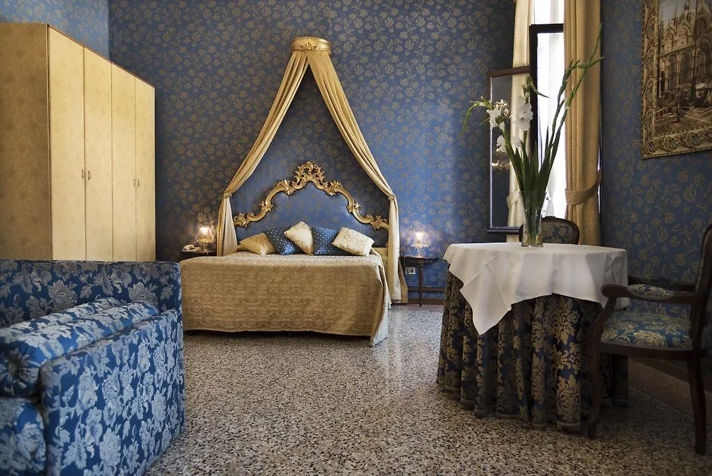 Residenza Ca' Malipiero Otel Venedik